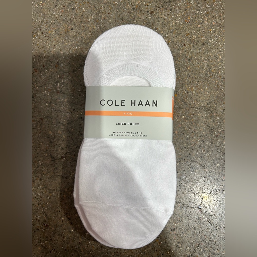 COLE HAAN Women's 8 pairs  Liner Socks, white stretch non-slip heel grip